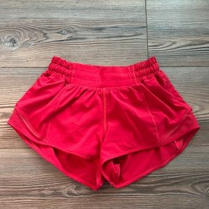 lululemon hotty hot shorts!